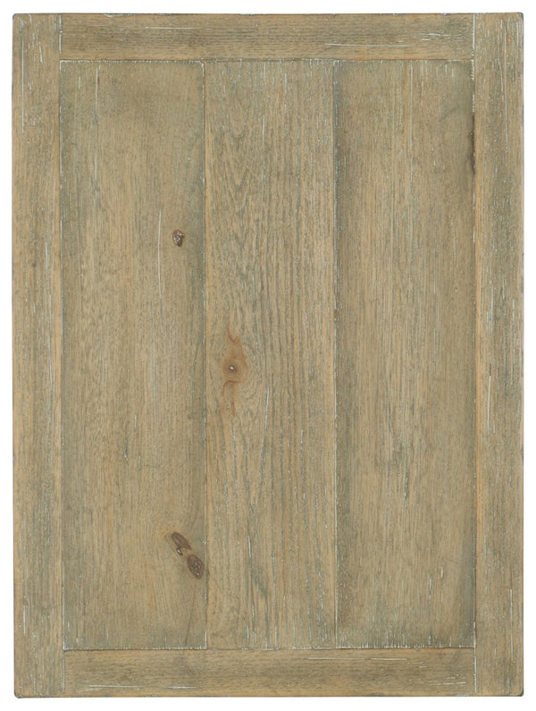 Hooker Furniture Surfrider Driftwood Chairside Chest With Soft-Close Door & Drawer, Weathered Coastal Accent Table 6015-50006-80