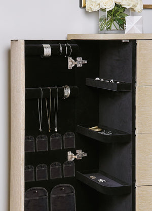 Hooker Furniture Nouveau Sandstone Five-Drawer Chest With Jewelry Storage, Cedar Lined Bottom, Nickel Hardware Chic 6500-90010-80