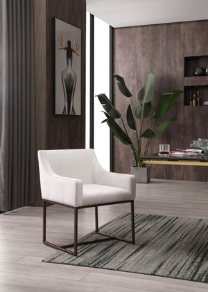 VIG Furniture Elijah Modern Upholstered Chair With Copper Antique Brass Legs — Low Back, Squared Arms, Supportive Comfort Off-White Dining Chair VGVCB8363-WHT-DC