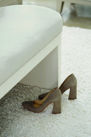 Bernhardt Bernhardt Axiom Oval Bench With Upholstered Seat, Linear White Veneer Base, Glam Transitional Style 381508