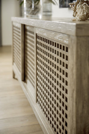 Hooker Furniture Ciao Bella Entertainment Console With Shabby Chic Distressed White Finish, Ventilated Media Storage (80") 5805-55483-80