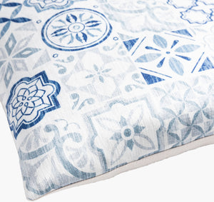 Surya Valla 18" Global Inspired Accent Pillow - Elegant, Durable Design For Eclectic Home Decor Charm Light Slate Polyester,Linen Vaa001-1818p