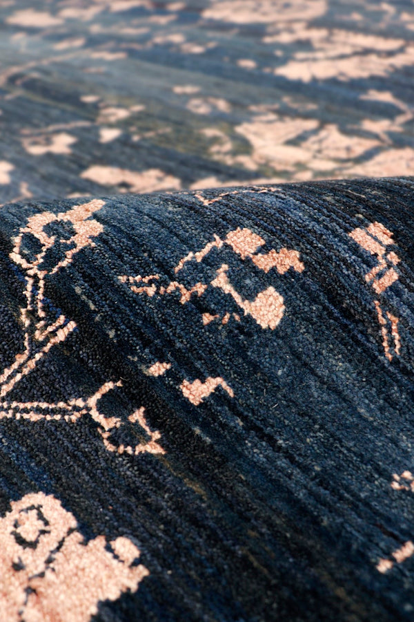 Pasargad Luxurious Hand-knotted Silk & Wool Area Rug - Stylish, Durable Elegance For Any Space   Vase-7024 10x14