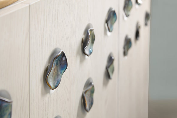 Hooker Furniture Commerce Pilea Credenza — White Oak Entertainment Console With Green Ceramic Lily-Pad Pulls, Soft-Close Doors, Ventilated Wire Management And Adjustable Shelving For Large Media Setups 7228-55041-02