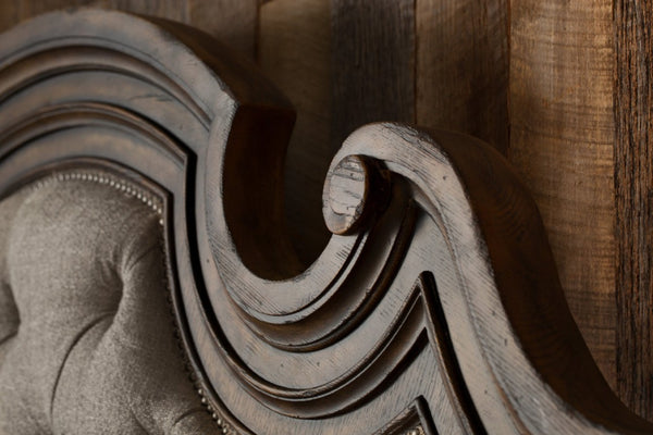 Hooker Furniture Fair Oaks Rustic California King Upholstered Bed With Button-Tufted Headboard, Two-Tone Distressed Finish 5960-90860-MULTI