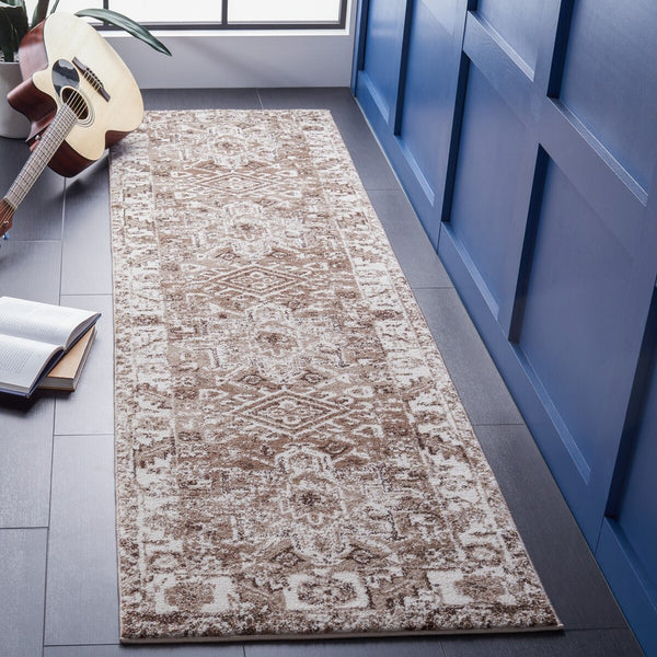 Safavieh Vintage Hamadan 211 Power Loomed Transitional Rug Brown / Ivory VTH211T-6