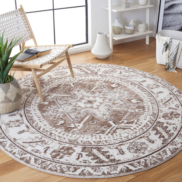 Safavieh Vintage Hamadan 211 Power Loomed Transitional Rug Brown / Ivory VTH211T-6