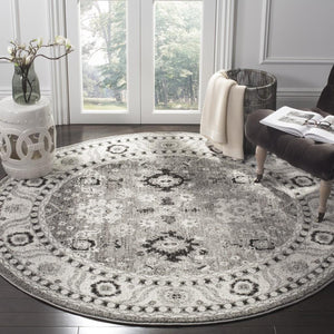 Safavieh Vintage Hamadan 214 Power Loomed Transitional Rug Grey / Black 5'-3" x 5'-3" Square