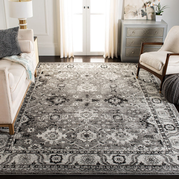 Safavieh Vintage Hamadan 214 VTH214 Power Loomed Transitional Rug Grey / Black VTH214K-5R
