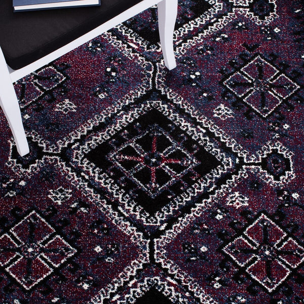 Safavieh Vintage Hamadan 293 Power Loomed Polypropylene Transitional Rug Purple / Black VTH293V-6