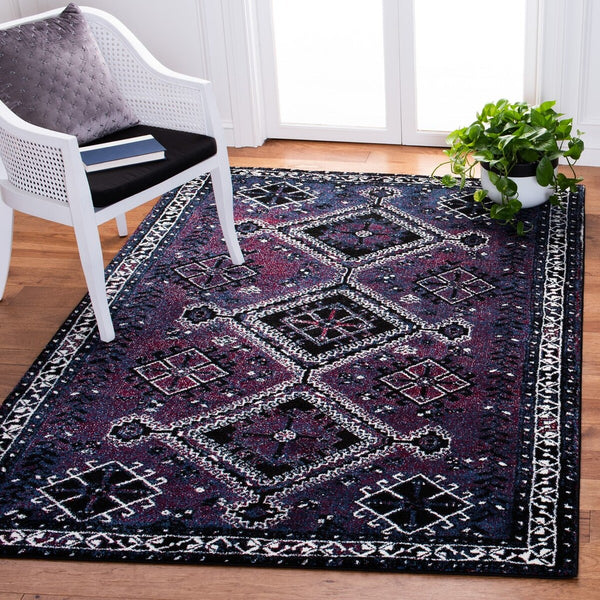 Safavieh Vintage Hamadan 293 Power Loomed Polypropylene Transitional Rug Purple / Black VTH293V-6
