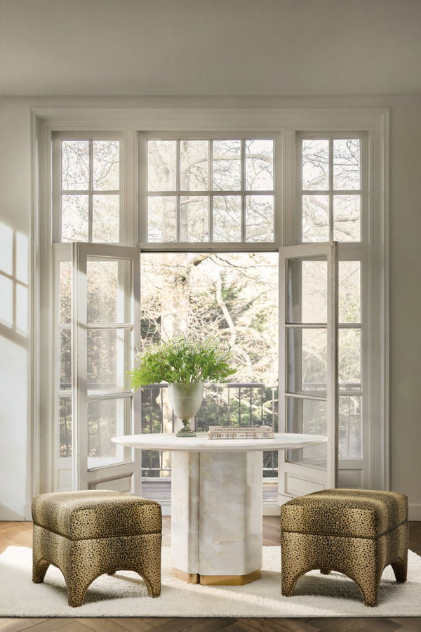 Hooker Furniture Eleana Faux Onyx Round Dining Table With Sunlit Bronze Pedestal — Modern 48" Compact Elegance 7252-75213-00