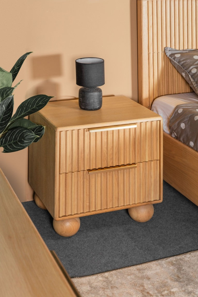 VIG Furniture Queen Modrest Winters Natural Oak Bedroom Set With Soft-Close Drawers, Gold Handles & Generous Storage VGWD-EMILIO-SET-Q
