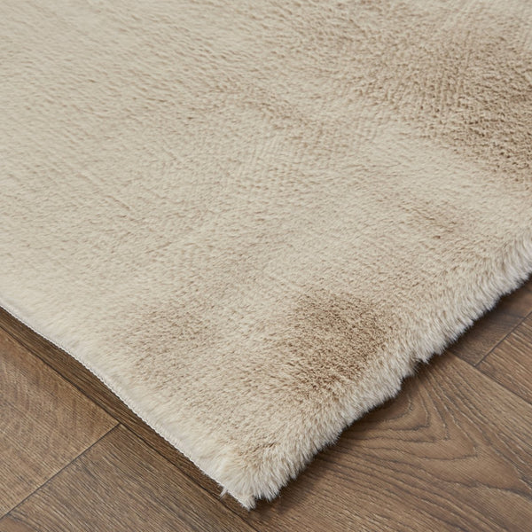 Feizy Rugs Luxe Velour Collection: Elegant And Durable High Pile Polyester Rug For Modern And Rustic Spaces Tan Polyester Lxv4506fbge000s66