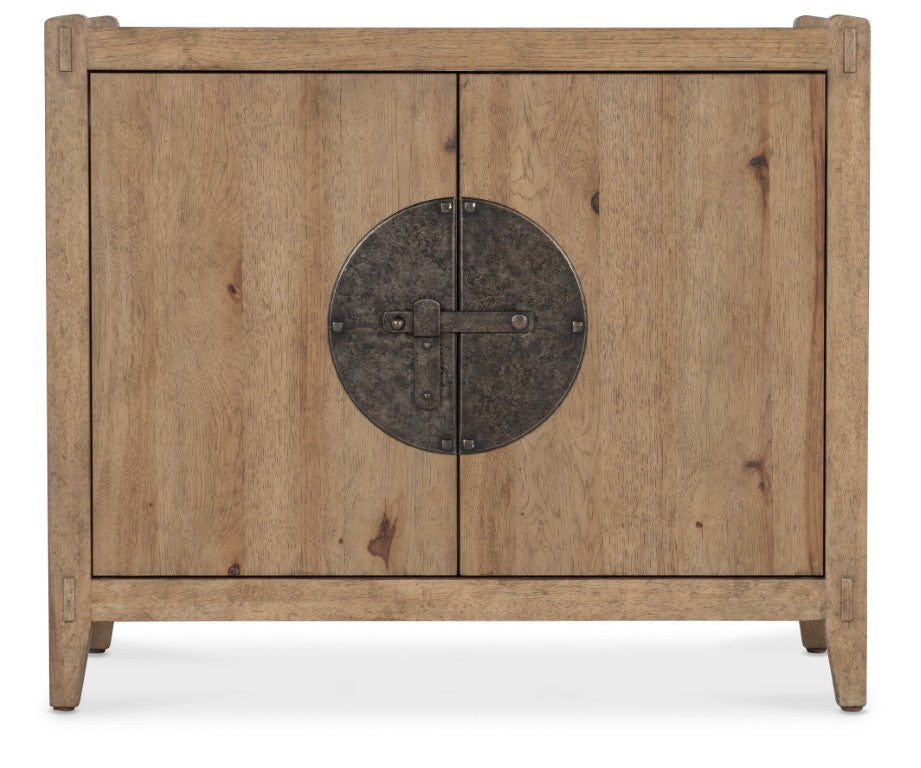 Hooker Furniture Vineyard Two-Door Nightstand In Sonoma Pecky Hickory — Rustic Farmhouse Storage With Soft-Close Doors And Hammered Metal Accents 6952-90516-80