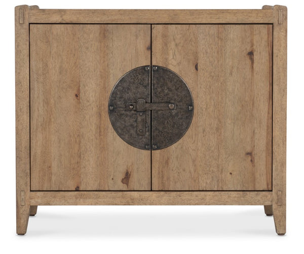 Hooker Furniture Vineyard Two-Door Nightstand In Sonoma Pecky Hickory — Rustic Farmhouse Storage With Soft-Close Doors And Hammered Metal Accents 6952-90516-80