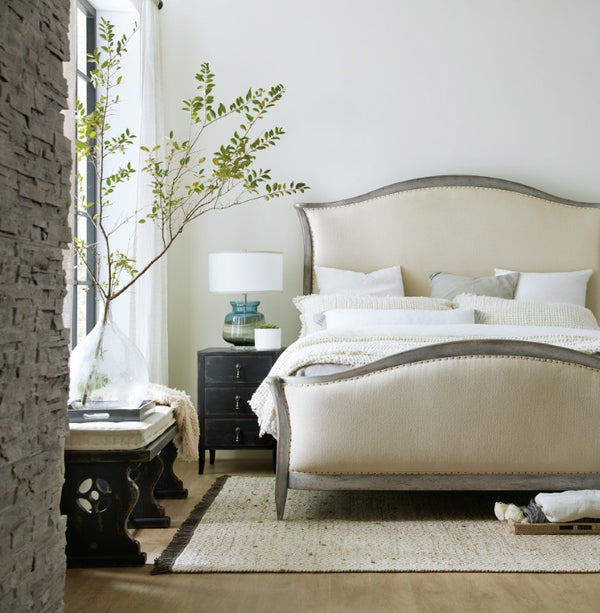 Hooker Furniture Ciao Queen Upholstered Bed With Hand‑Chiseled Speckled Gray Frame, Cream Tuscan White Upholstery, Nailhead Trim Beige 5805-90850-96