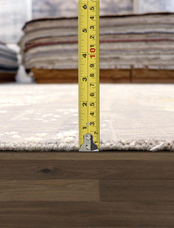 Modern Hand-Loomed Silk & Wool Area Rug - Elevate Your Space with Luxurious Elegance & Comfort