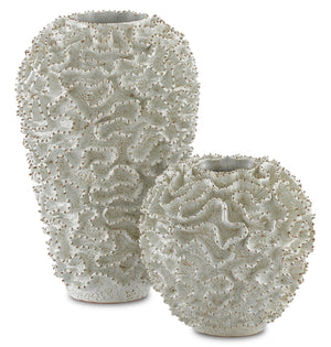 Swirl Large Vase - Handcrafted Black Terracotta Design Mimicking Cactus Shape for Art Deco Elegance