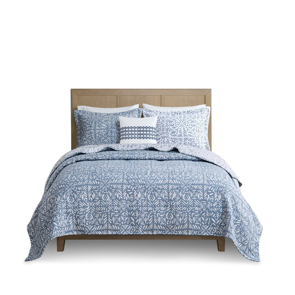 Bless international Arabesque Coverlet Set