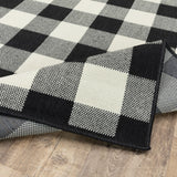 2’x8’ Black and Ivory Gingham Indoor Outdoor Runner Rug