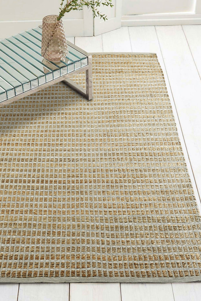 Tan and Gray Detailed Grid Scatter Rug – English Elm