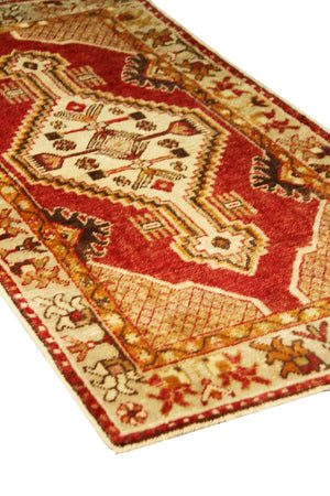 Pasargad Vintage Anatolian Collection Ivory Lamb's Wool Area Rug 048833-PASARGAD