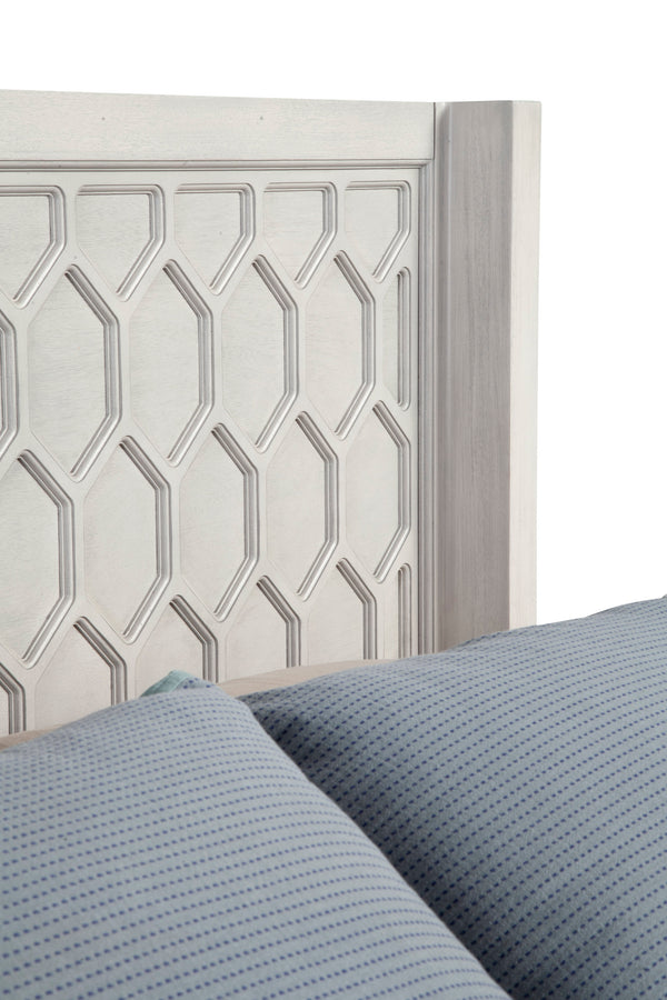 Denver Queen Panel Bed – Elegant Honeycomb Design in Light Grey Stain, Perfect for Any Bedroom Decor