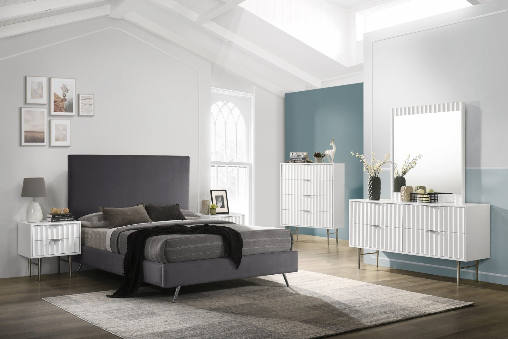 Modernist Glass Mirror - Thumbnail 4