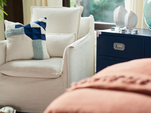 Universal Furniture Coastal Living Siesta Key Swivel Chair 833573-853-UNIVERSAL