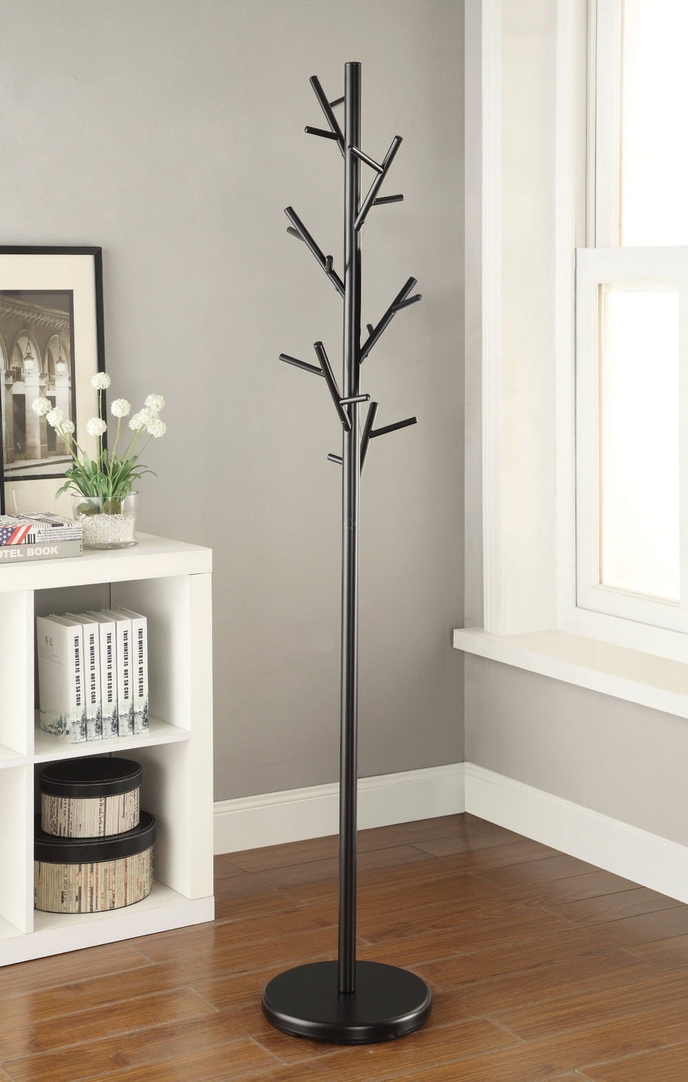 Contemporary 18-Hook Black Coat Rack - Tree Branch Design for Stylish Entryway and Living Space