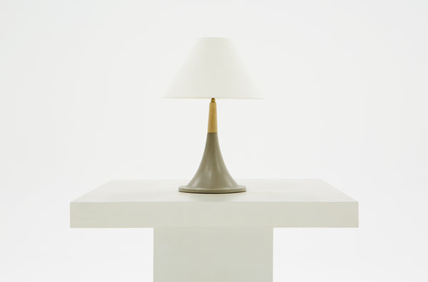 VIG Furniture Modrest Nunez Modern Concrete & Oak Table Lamp VGGR901645