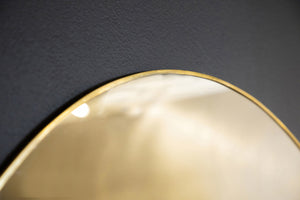 Casual Round Wall Mirror – Elegant Gold Framed Accent for Contemporary Home Decor & Focal Walls