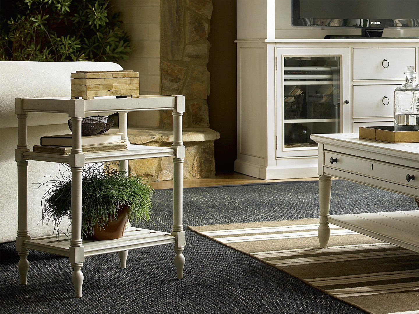 Summer Hill Chair Side Table - Thumbnail 2