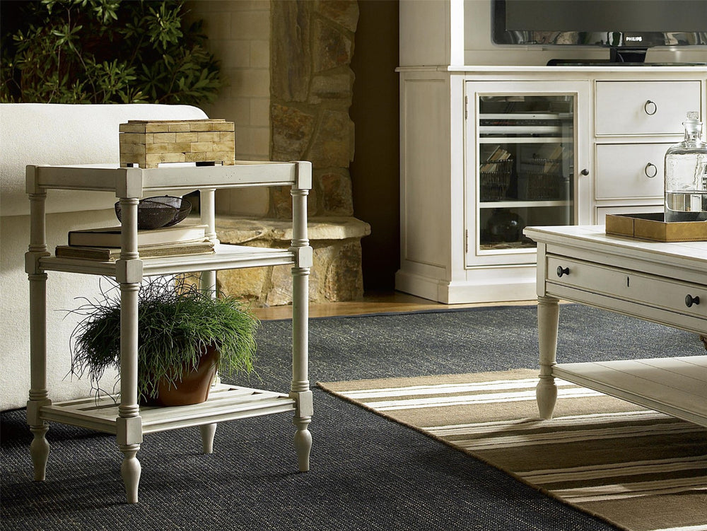 Universal Furniture Summer Hill Chair Side Table 987817-UNIVERSAL