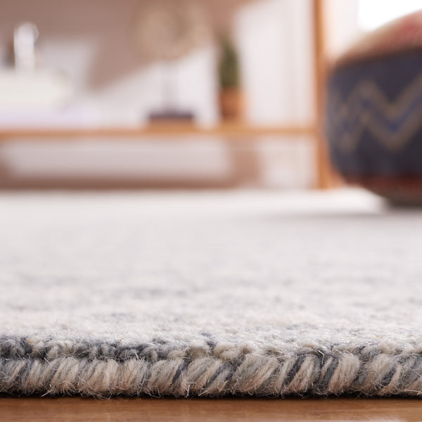 Safavieh Abstract 203 Hand Tufted Wool/Cotton Rug ABT203G-8