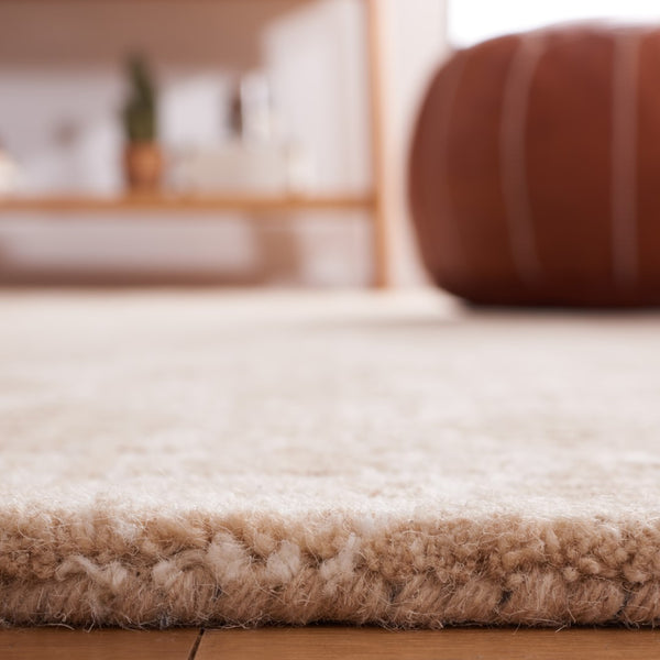 Safavieh Abstract 206 Hand Tufted Wool/Cotton Rug ABT206B-8