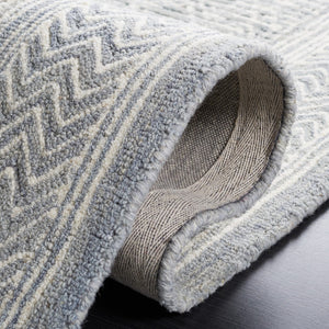 Safavieh Abstract 226 Hand Tufted Wool Rug ABT226J-8