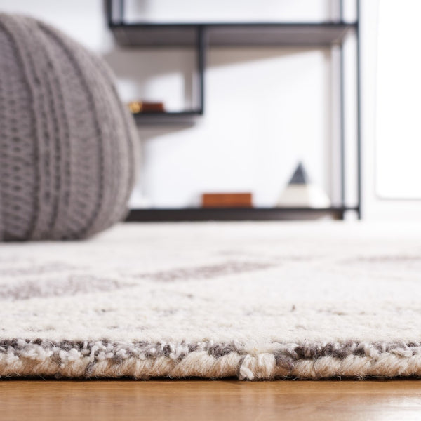 Safavieh Abstract 351 Hand Tufted Wool with Cotton Cloth backing Rug ABT351A-8