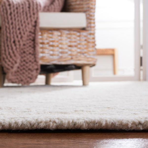 Safavieh Abstract 357 Hand Tufted Wool Rug ABT357B-8