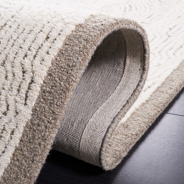 Safavieh Abstract 575 Hand Tufted 80% Wool/20% Cotton Rug ABT575B-8