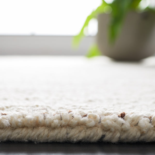 Safavieh Abstract 609 Hand Tufted 65% Wool/25% Viscose/10% Nylon Contemporary Rug ABT609A-8