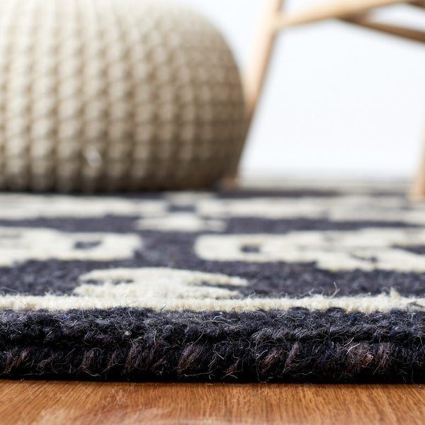 Safavieh Abstract 852 Hand Tufted Wool Contemporary Rug ABT852Z-6SQ