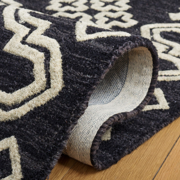 Safavieh Abstract 852 Hand Tufted Wool Contemporary Rug ABT852Z-6SQ