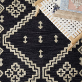 Safavieh Abstract 852 Hand Tufted Wool Contemporary Rug ABT852Z-6SQ