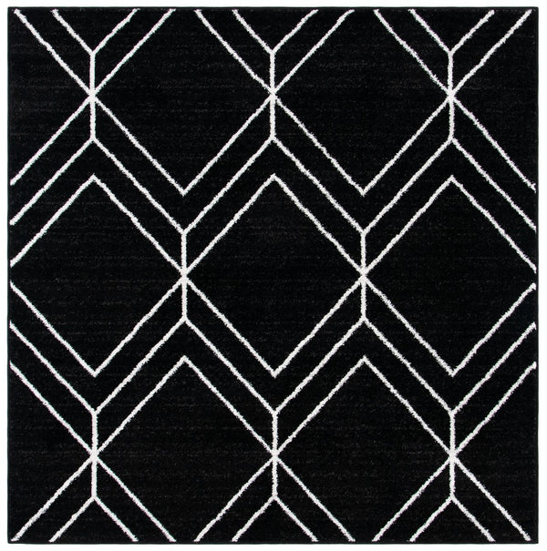 Adirondack 241 Contemporary Power Loomed Polypropylene Pile Rug Black / Ivory
