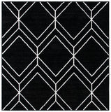 Adirondack 241 Contemporary Power Loomed Polypropylene Pile Rug Black / Ivory