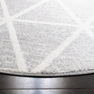 Adirondack 262 Contemporary Power Loomed Polypropylene Pile Rug Grey / Ivory