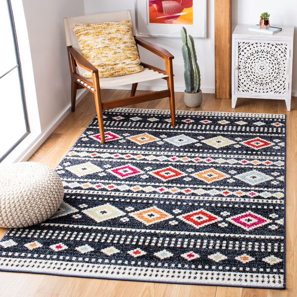 Adirondack 277  Power Loomed Polypropylene Pile Rug Black / Ivory