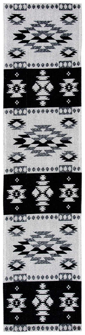 Augustine 400 Augustine 426  Power Loomed 63.7%Coton,30.8%Polyester, 5.5%Viscose Rug Black / Light Grey